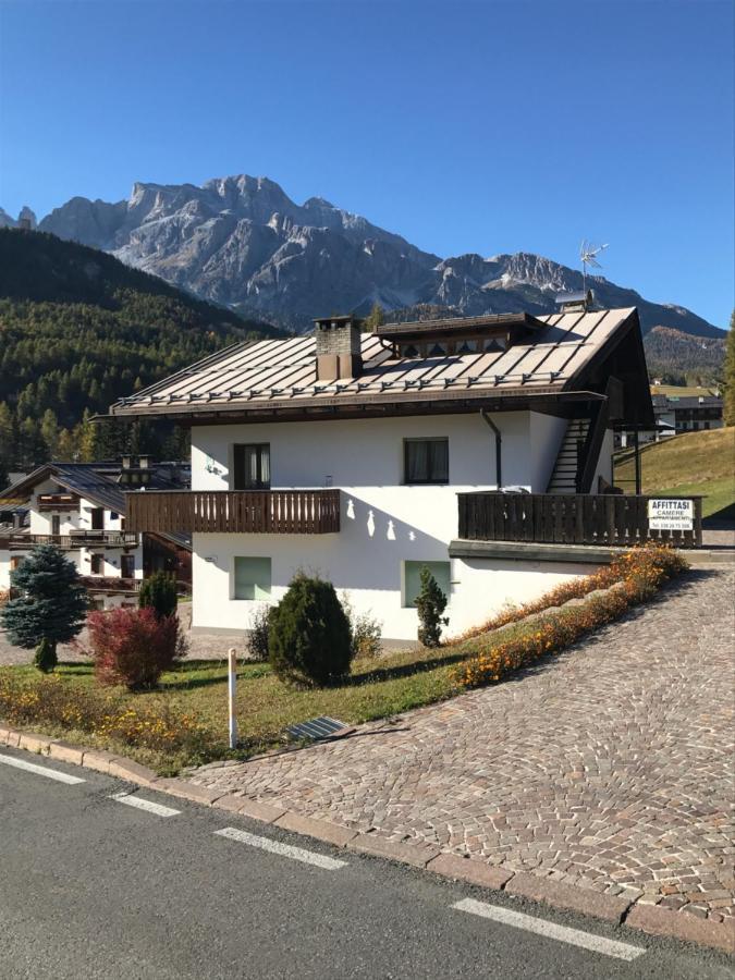 Affittacamere Iragidor Cortina dʼAmpezzo Exteriör bild