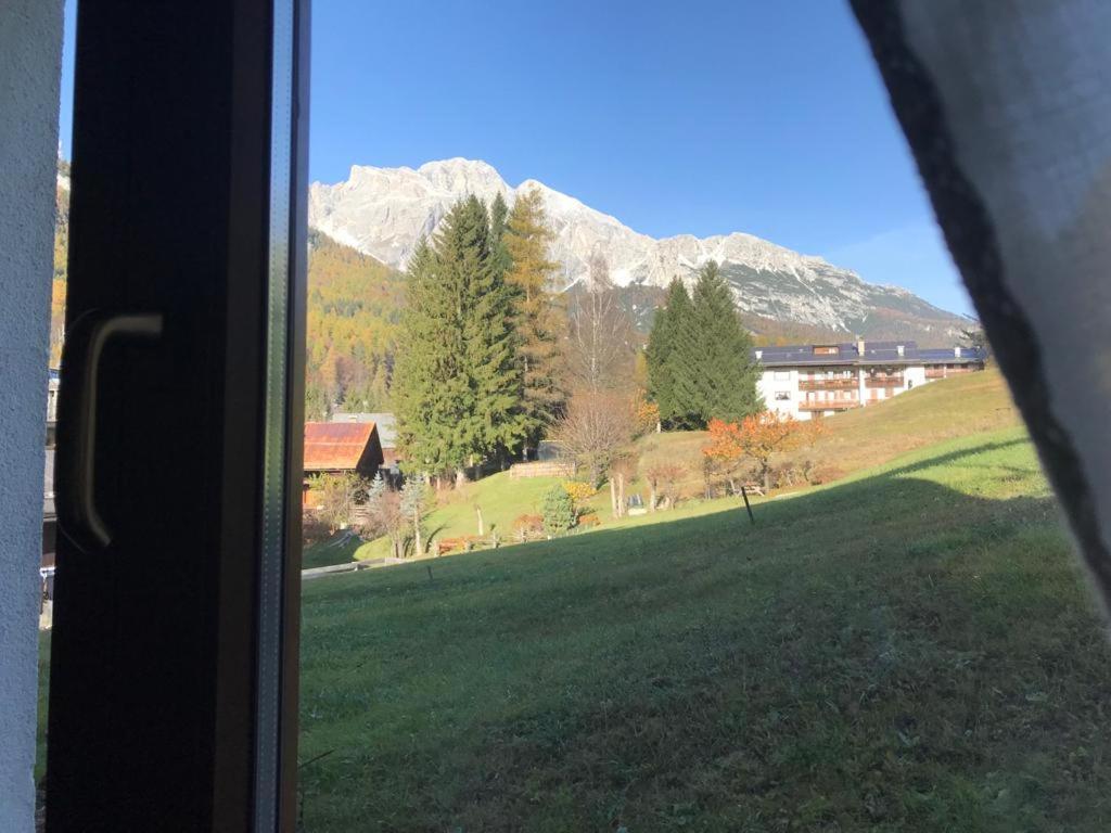 Affittacamere Iragidor Cortina dʼAmpezzo Exteriör bild