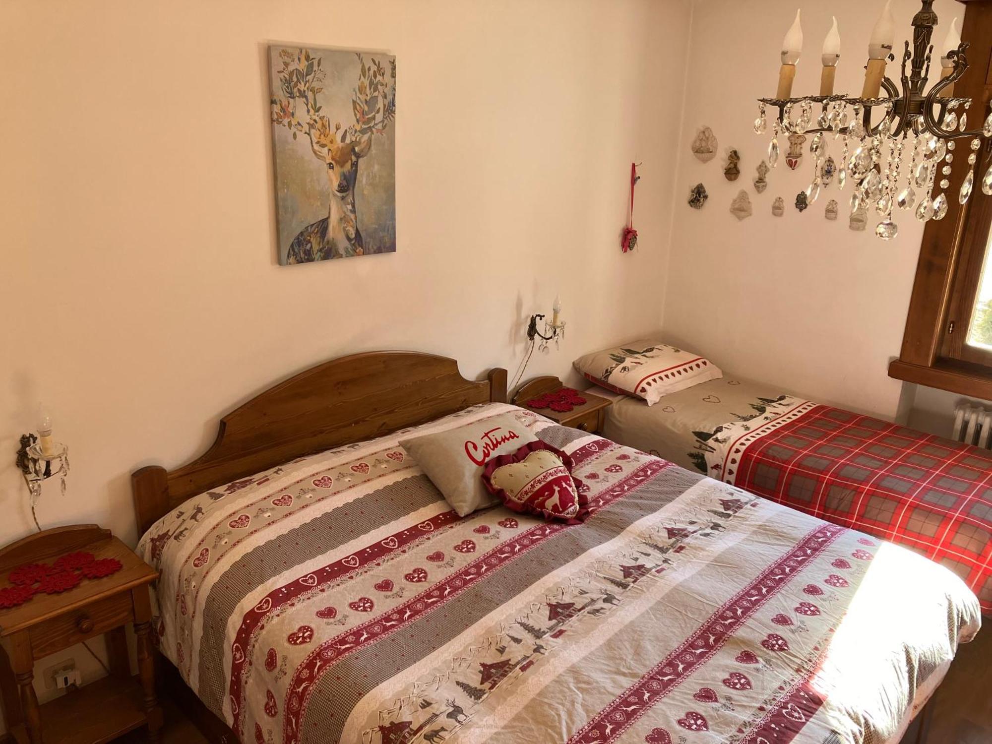 Affittacamere Iragidor Cortina dʼAmpezzo Exteriör bild